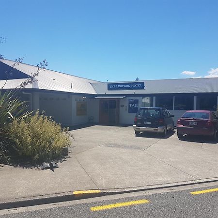 Leopard Hotel Waipukurau Exterior photo